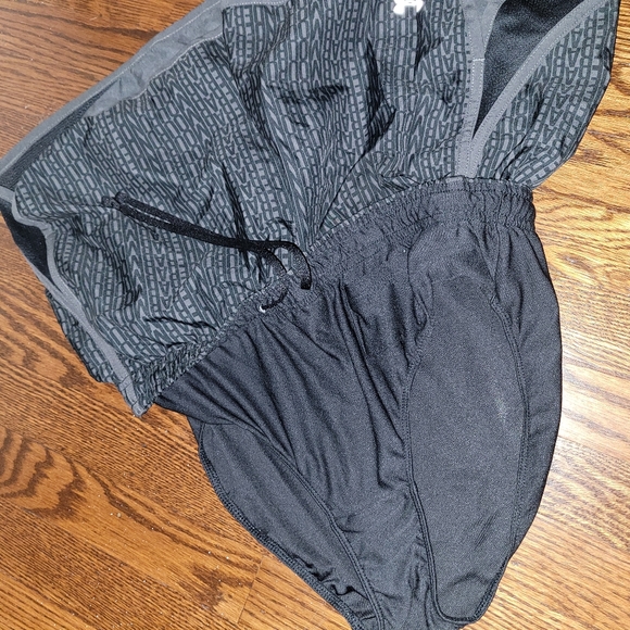 Under Armour Running shorts - Picture 5 of 8